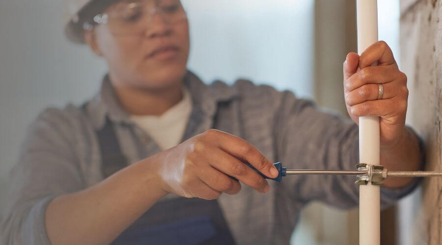 Professional industrial roofing company in Iliamna, AK